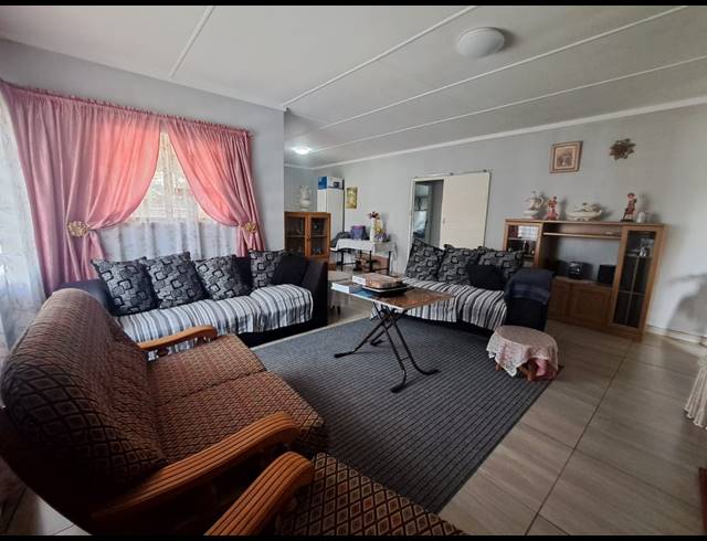 2 BEDROOM HOUSE FOR SALE IN VANDERBIJLPARK SE 1